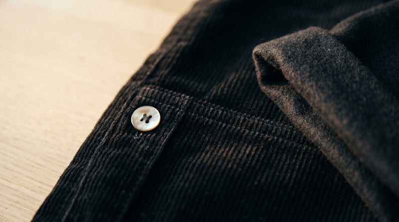 Zunfthose waschen und pflegen: Cord und Wolle richtig reinigen